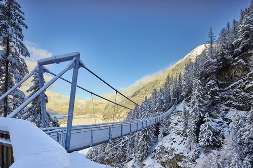 Winterwanderung zur Hängebrücke